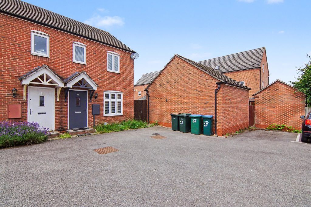 Property photo 2 of 21