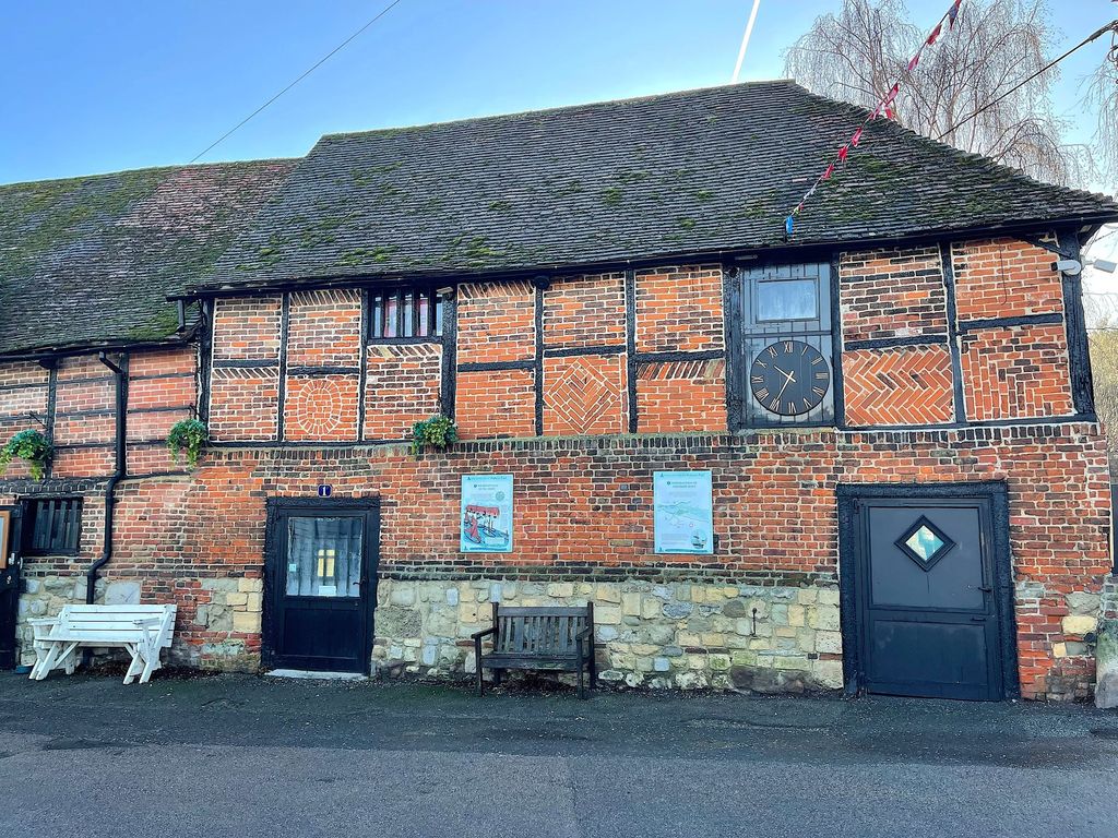 Property photo 2 of 10 Front (3)