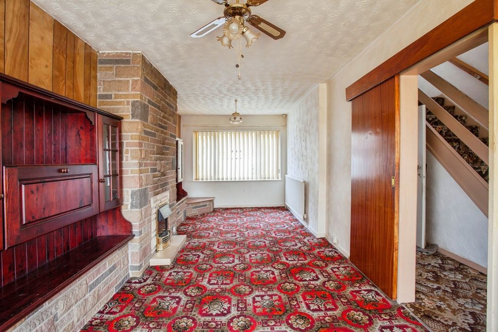 Property photo 2 of 17 Photo