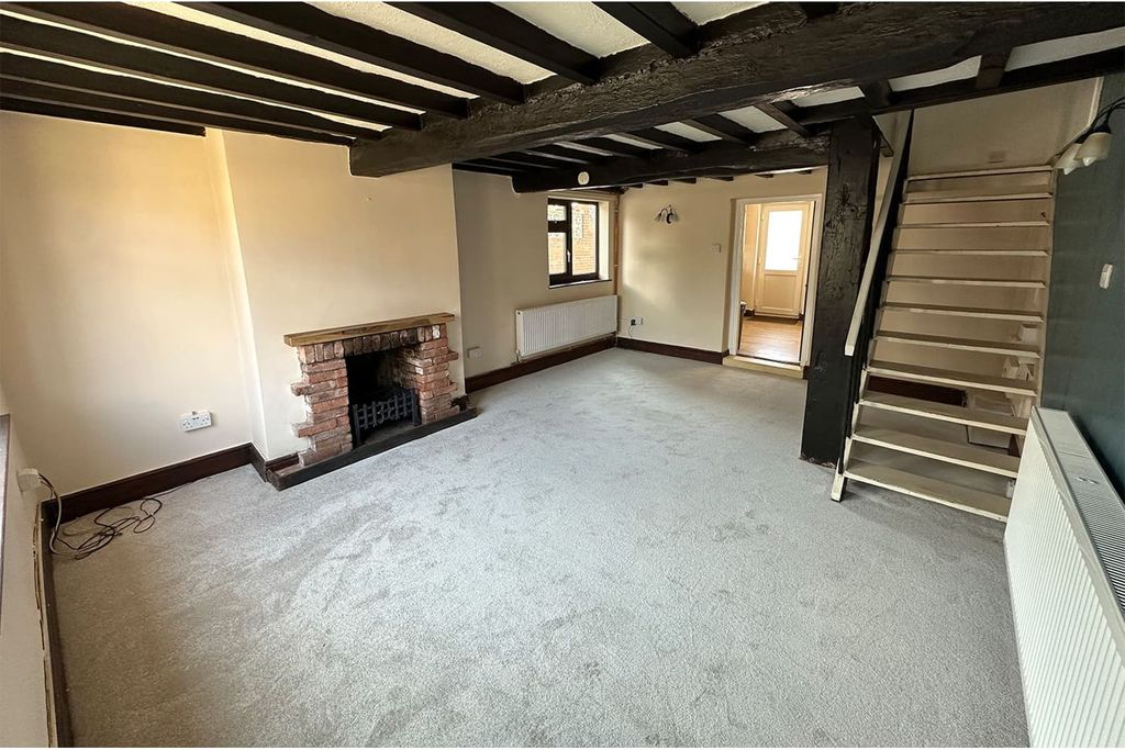 Property photo 2 of 26