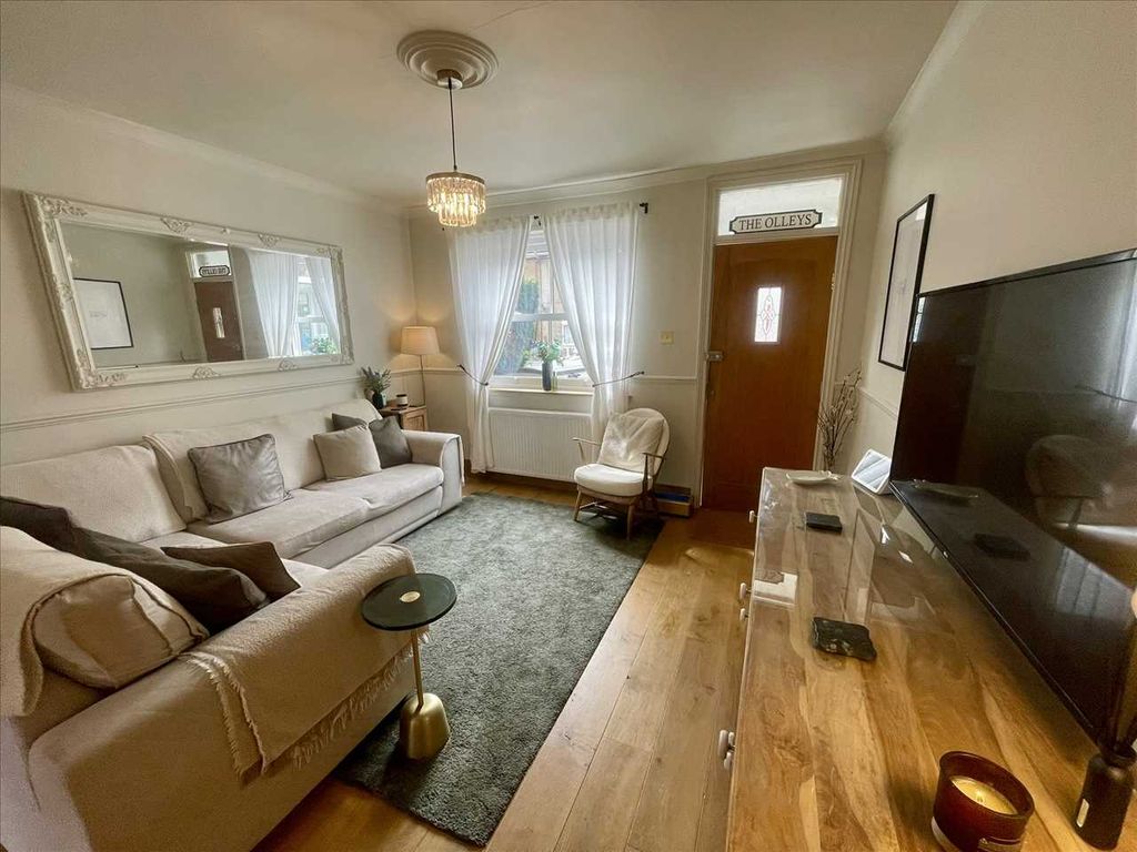 Property photo 3 of 18