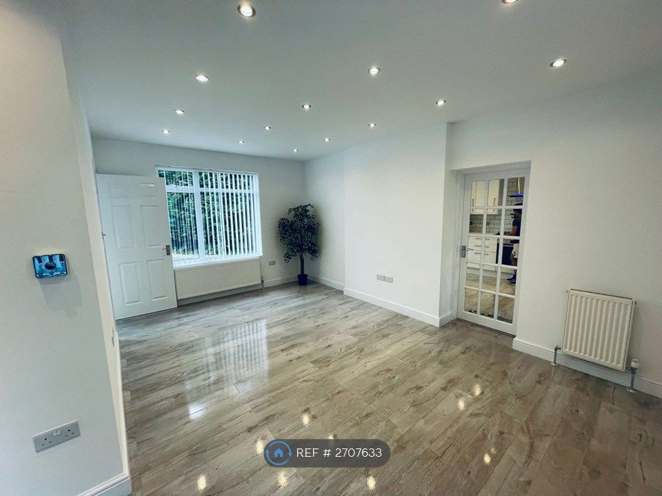 Property photo 2 of 26