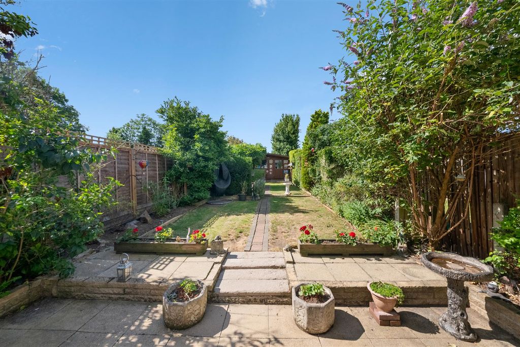 Property photo 3 of 8