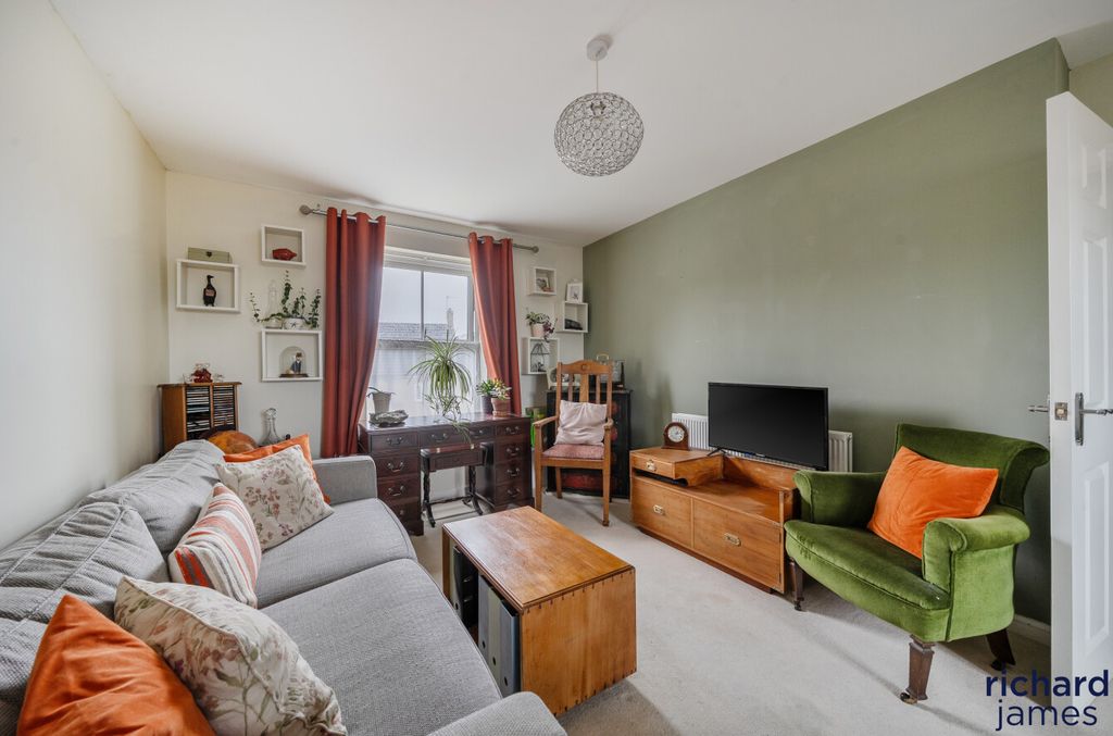 Property photo 2 of 12 0d52Dece087A4616B805Fb2A9d0A8466