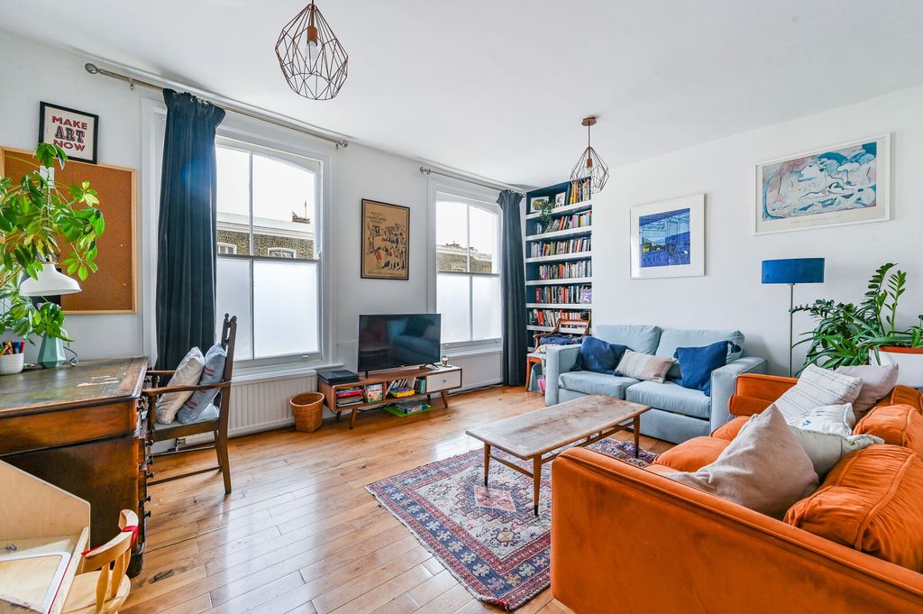 Property photo 2 of 14