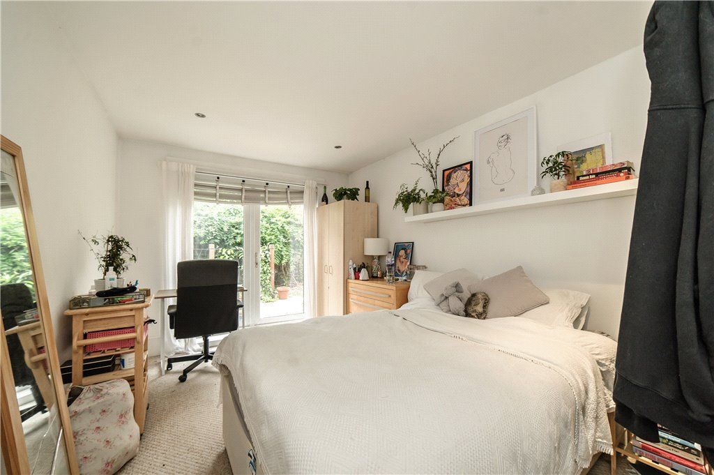 Property photo 3 of 8 Bedroom