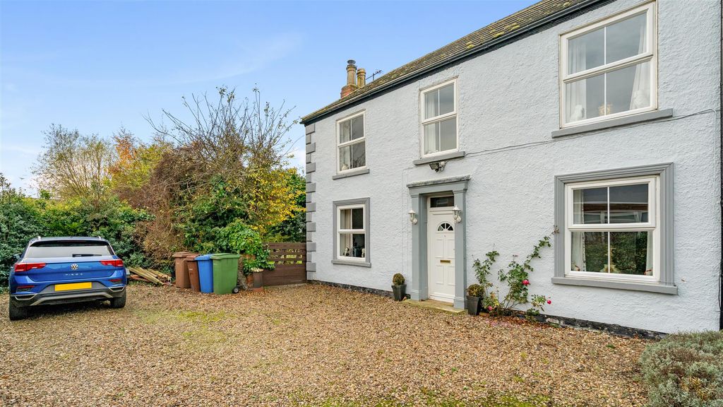 Property photo 3 of 25