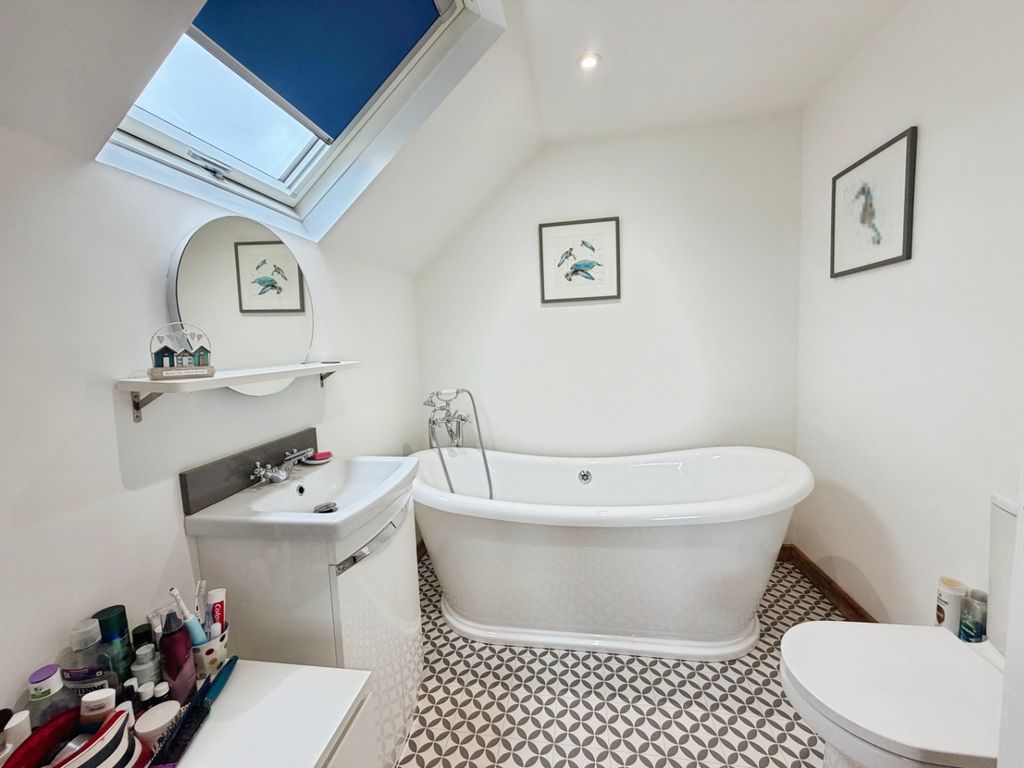 Property photo 3 of 26 4976186