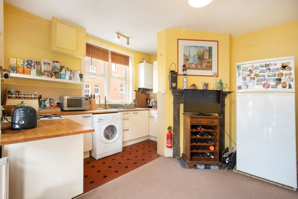 Property photo 3 of 8