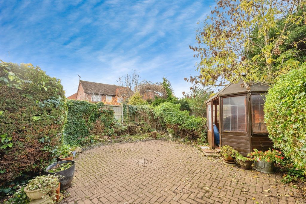 Property photo 2 of 17