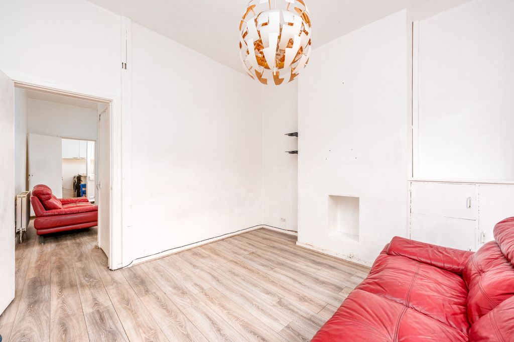 Property photo 2 of 21 2