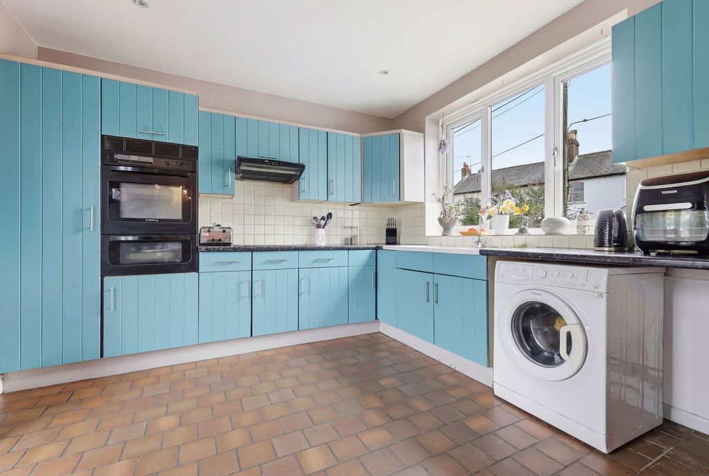 Property photo 3 of 19