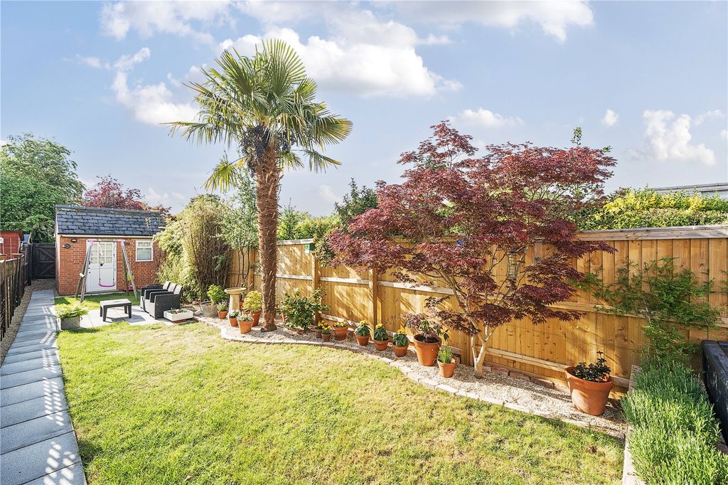 Property photo 2 of 23 Picture No. 16