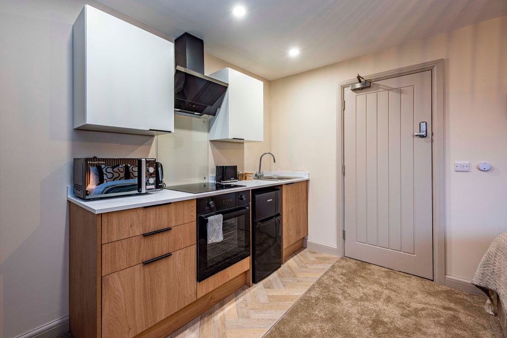 Property photo 2 of 26