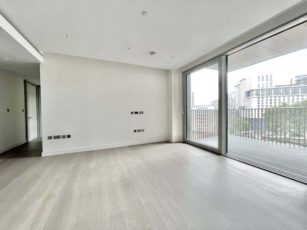Property photo 2 of 17 Picture No. 15