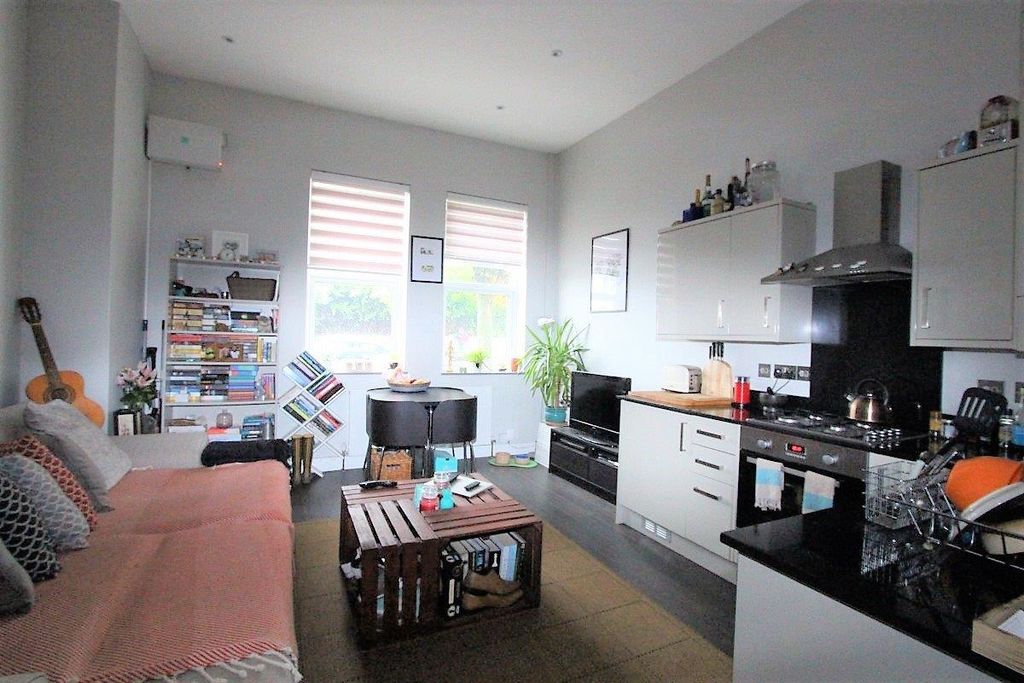 Property photo 2 of 7