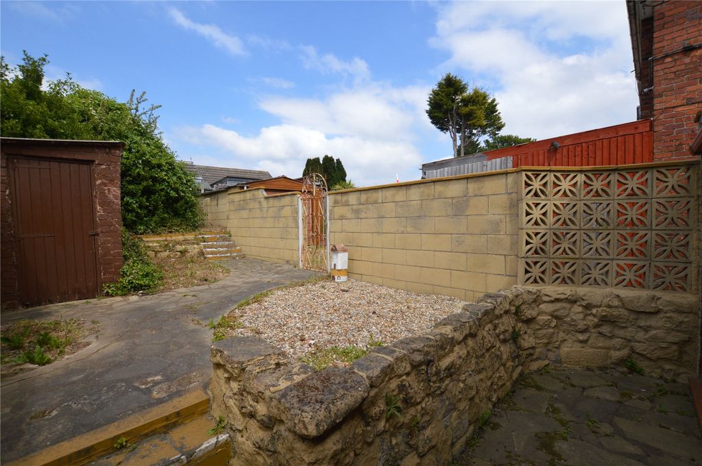 Property photo 2 of 11 Picture No. 14