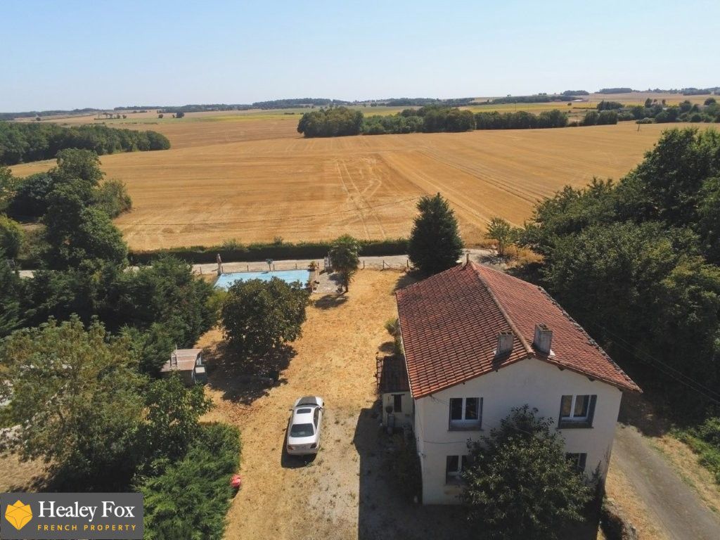 Property photo 3 of 24 1._Maison_De_Campagne_Avec_Piscine__Vendre_3_6A69c6Bdcac73