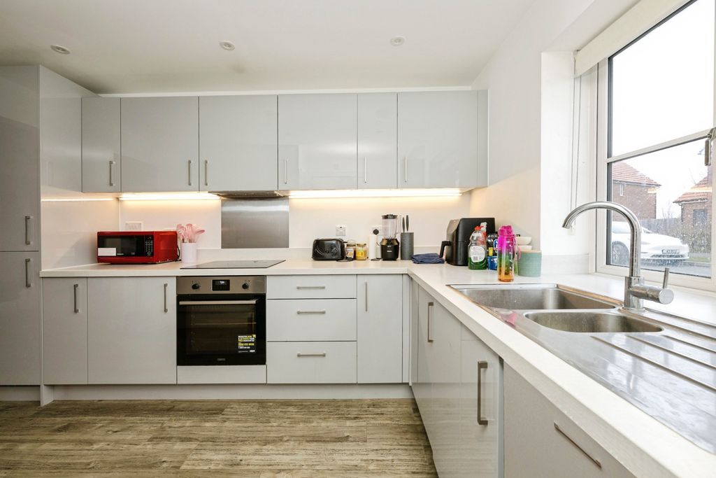 Property photo 3 of 16 Pbox-Img.Jpg