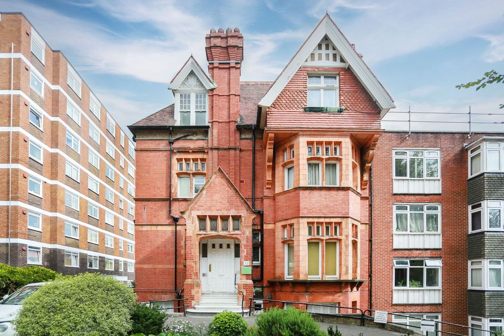 Property photo 1 of 17