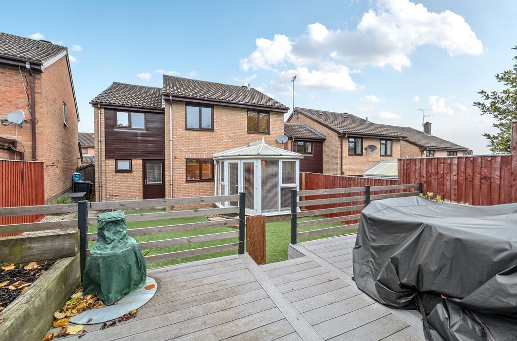 Property photo 2 of 21