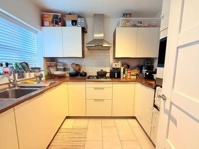 Property photo 3 of 12 Photo 4