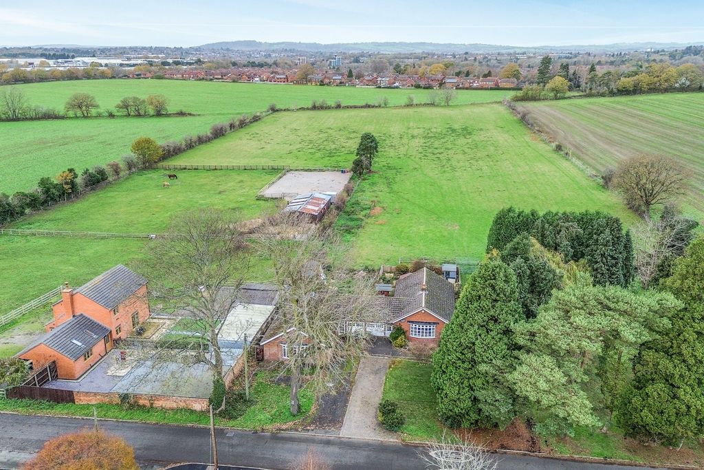 Property photo 2 of 17