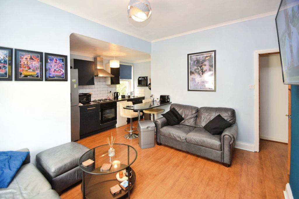Property photo 2 of 14