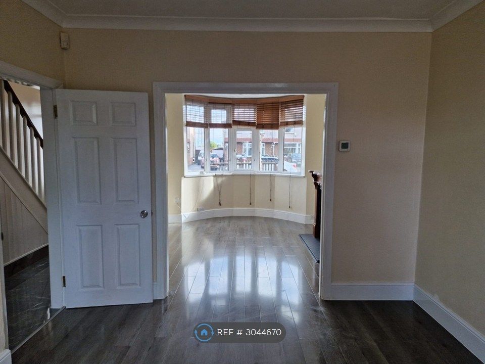 Property photo 3 of 24
