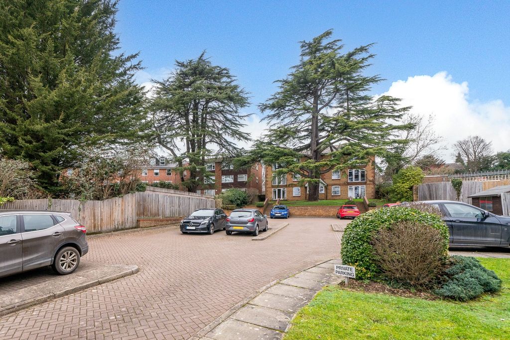 Property photo 2 of 9 Car Park