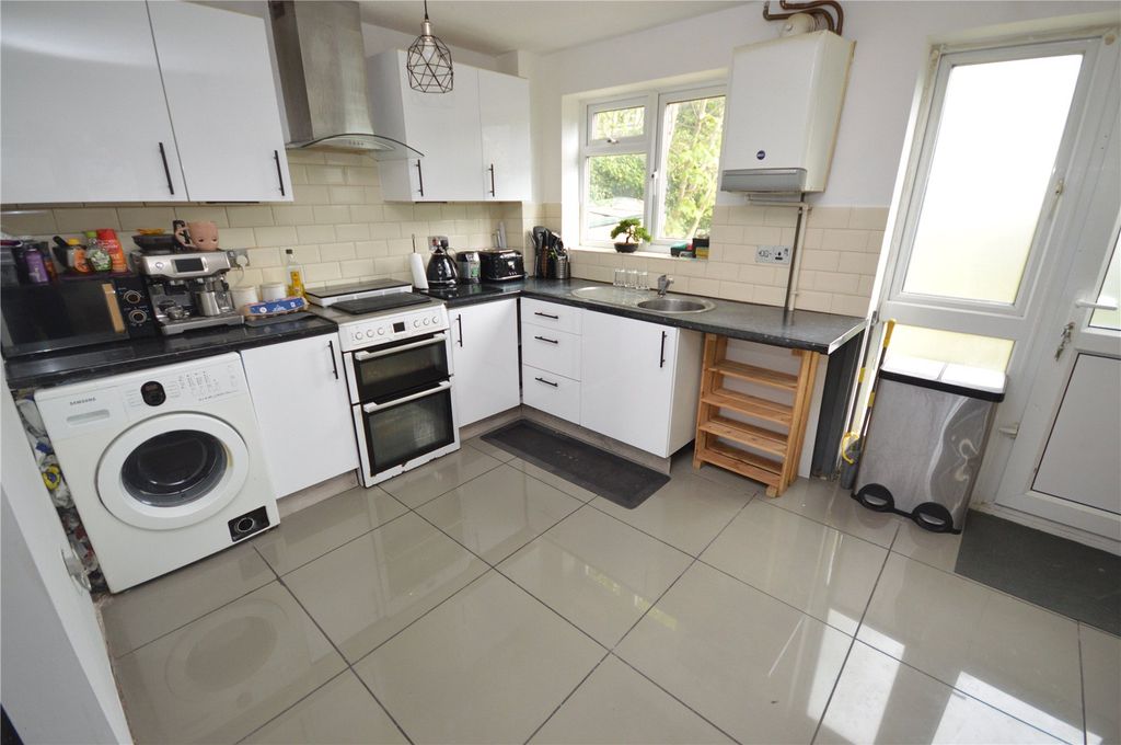 Property photo 3 of 8 Picture No. 04