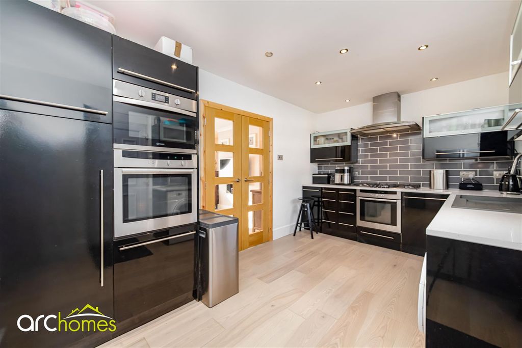 Property photo 3 of 31 Devonshire-20.Jpg