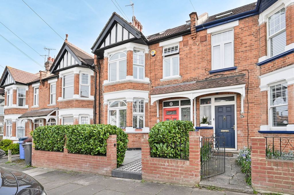 Property photo 2 of 28