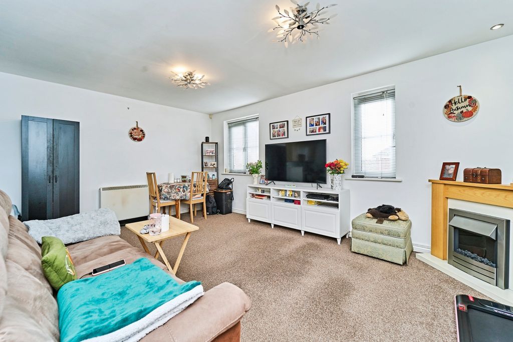 Property photo 3 of 15