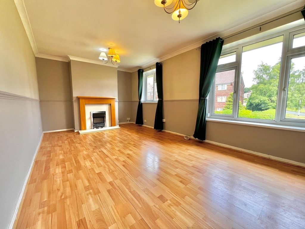 Property photo 2 of 15 Picture No. 11