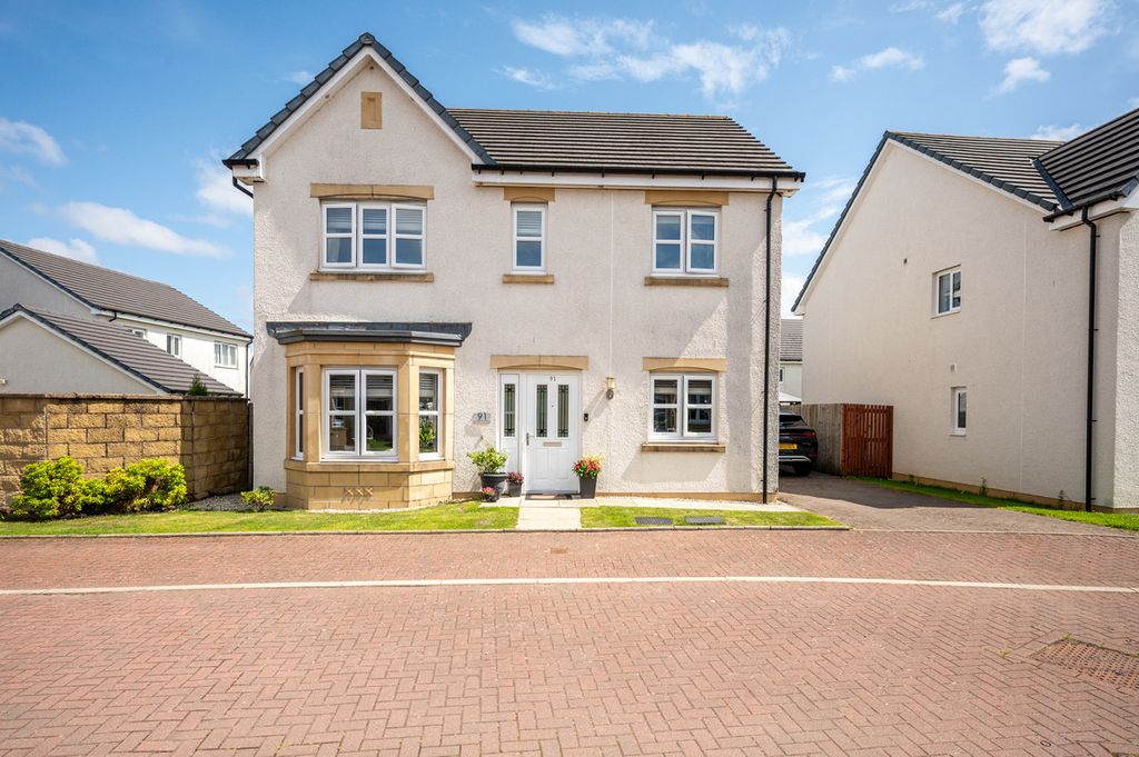 Property photo 1 of 33