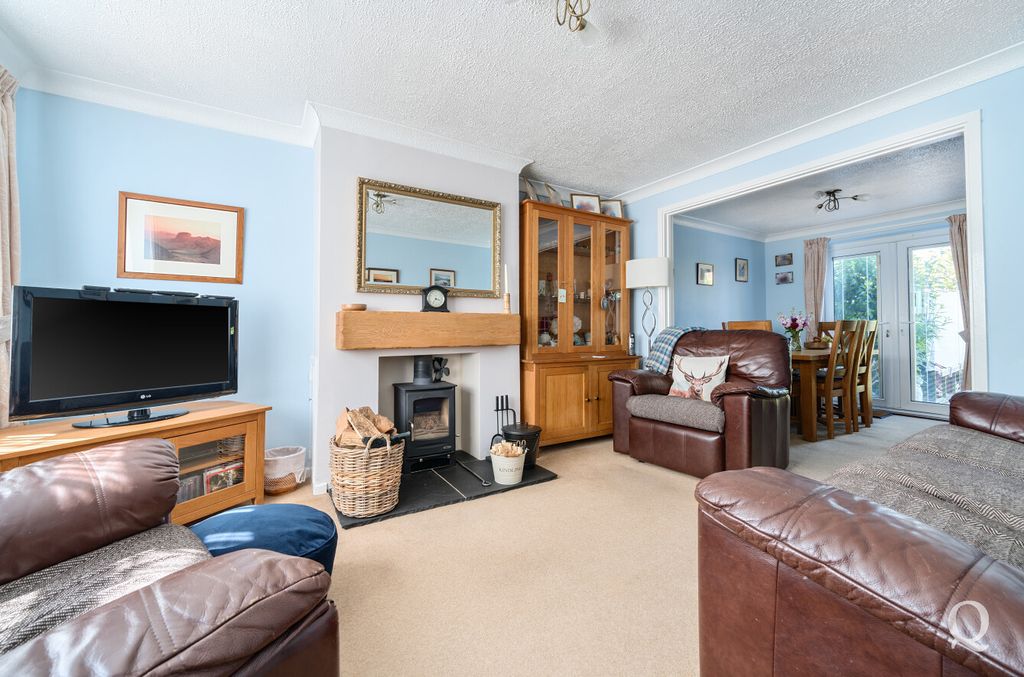 Property photo 2 of 21 9762Fc3A-5B94-48E...