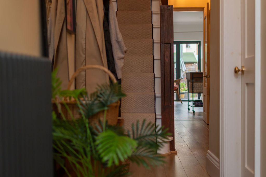 Property photo 2 of 26