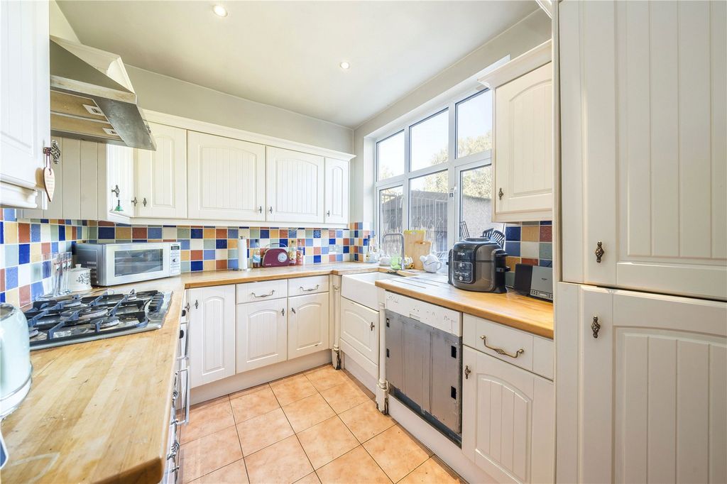 Property photo 3 of 10 Picture No. 02