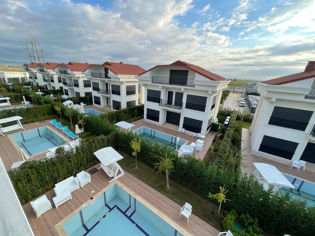 Property photo 2 of 19 New Luxury Golf Villas- Detached Villa Complex