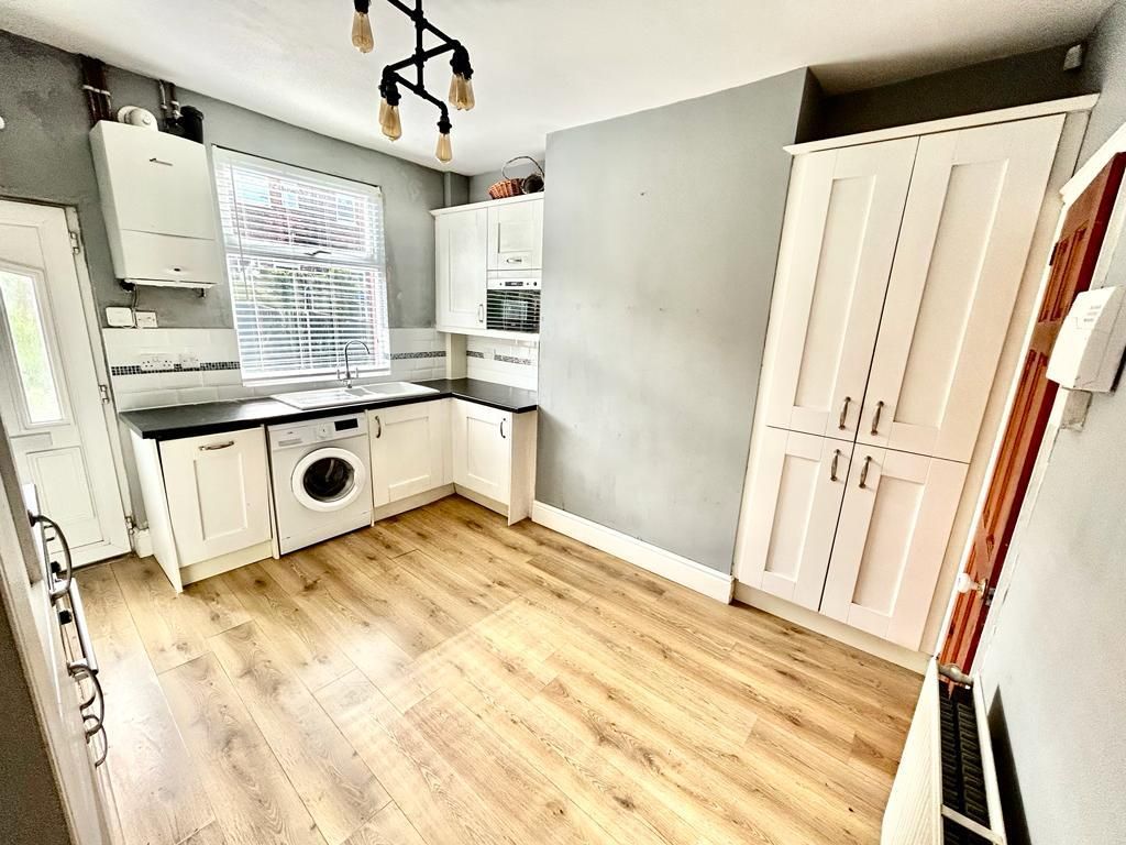 Property photo 3 of 9 327c8c75-B400-4229-83E9-9c029c3c819d.Jpg