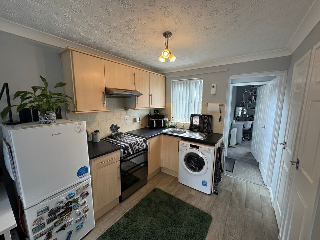 Property photo 3 of 10 Front