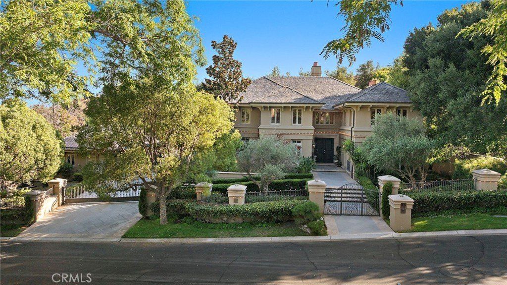 Property photo 1 of 67