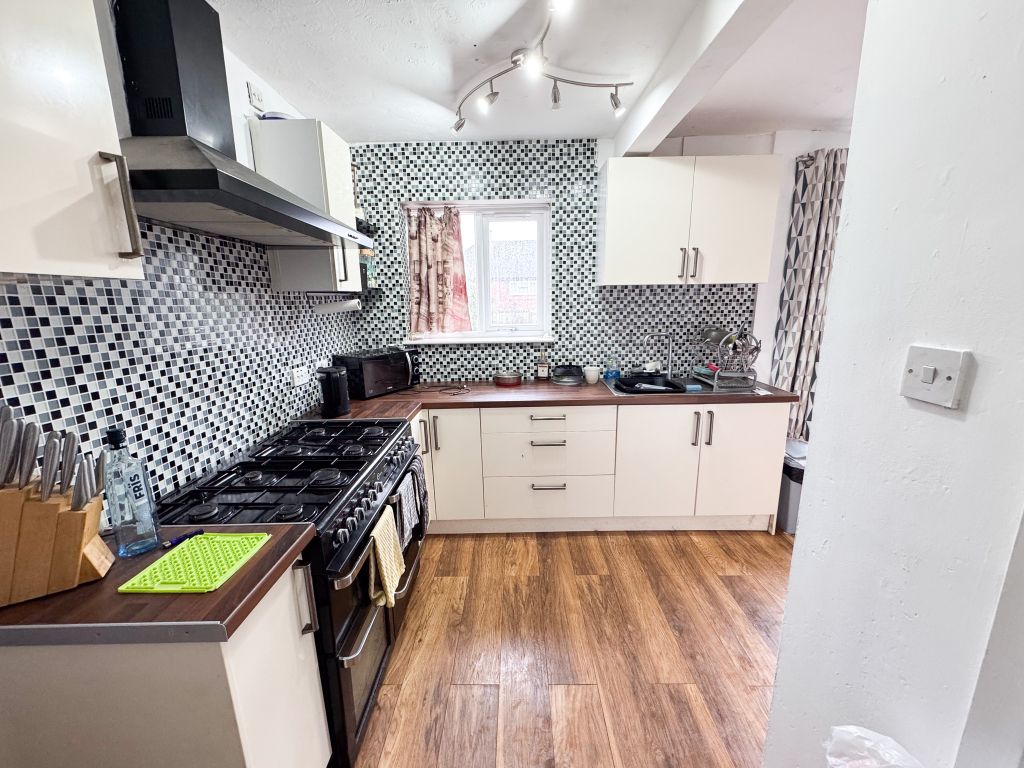 Property photo 2 of 14 Img_8392