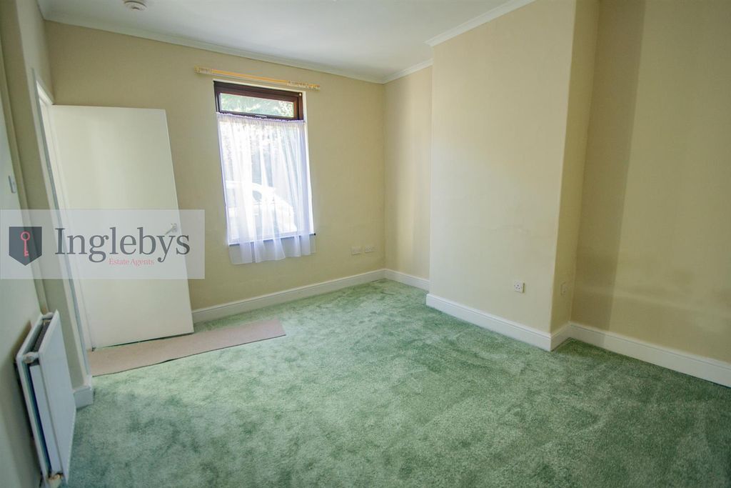 Property photo 3 of 23
