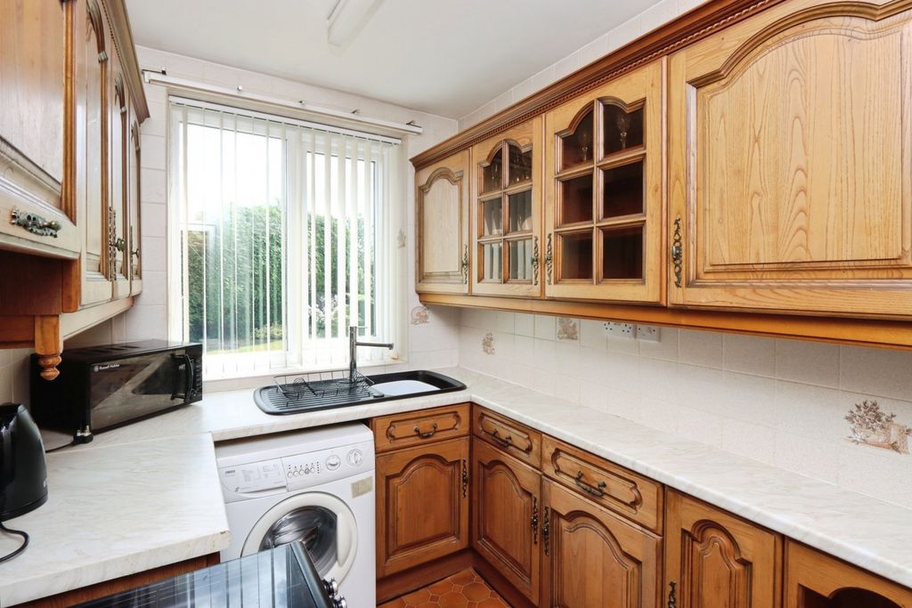 Property photo 2 of 17 Photo