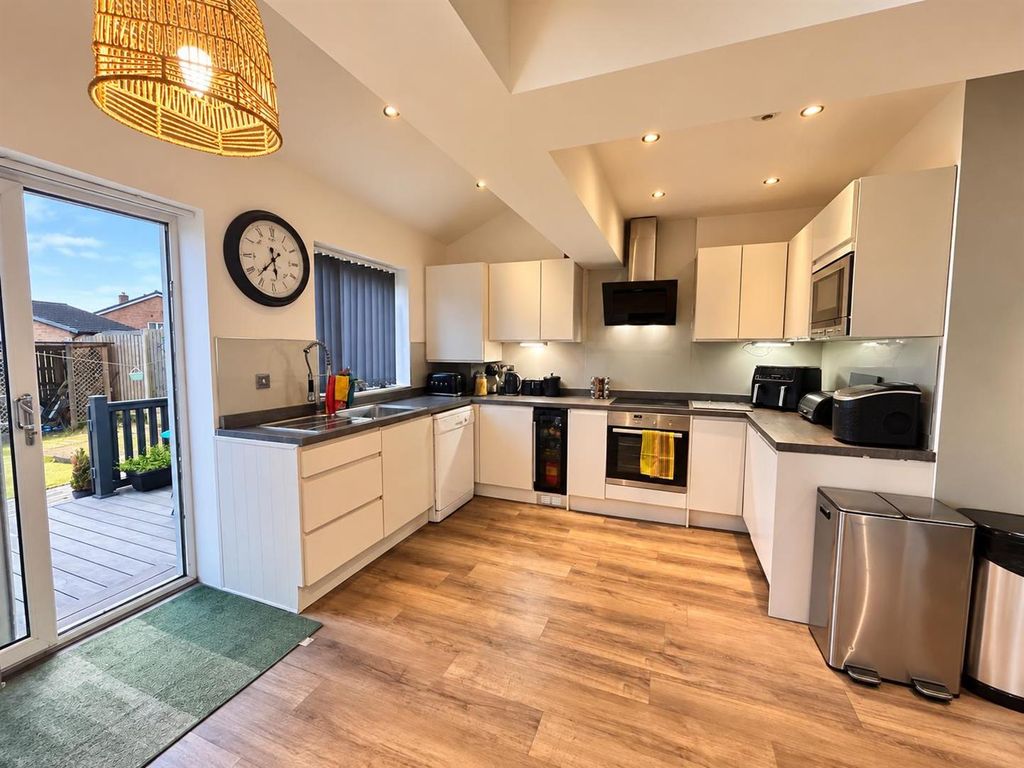 Property photo 3 of 21 6.Jpg