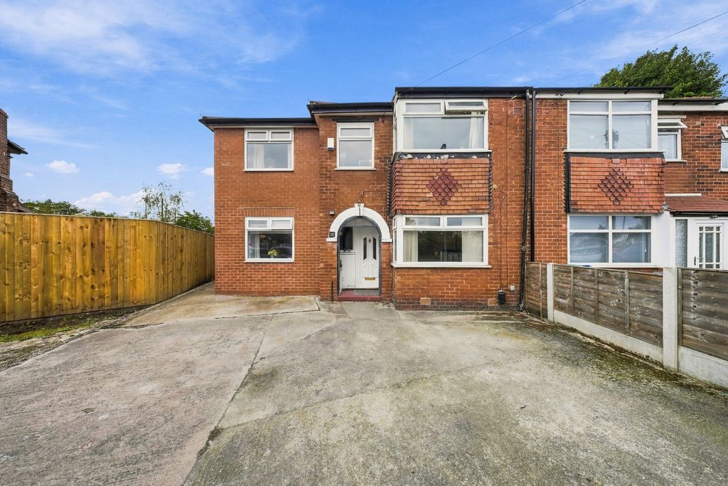 Property photo 1 of 43