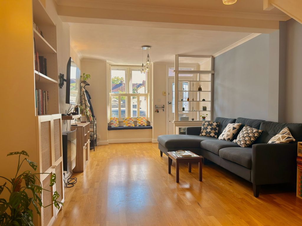 Property photo 2 of 13