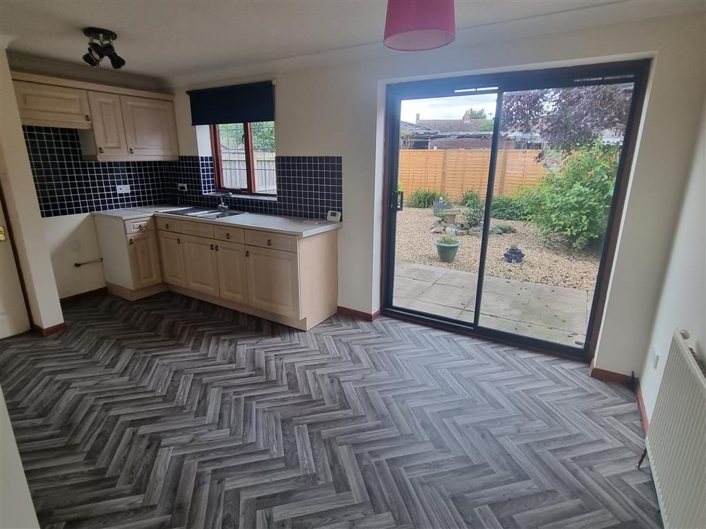 Property photo 1 of 7 Kitchen